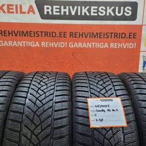 #215/40/17 Goodyear UG Ice 2