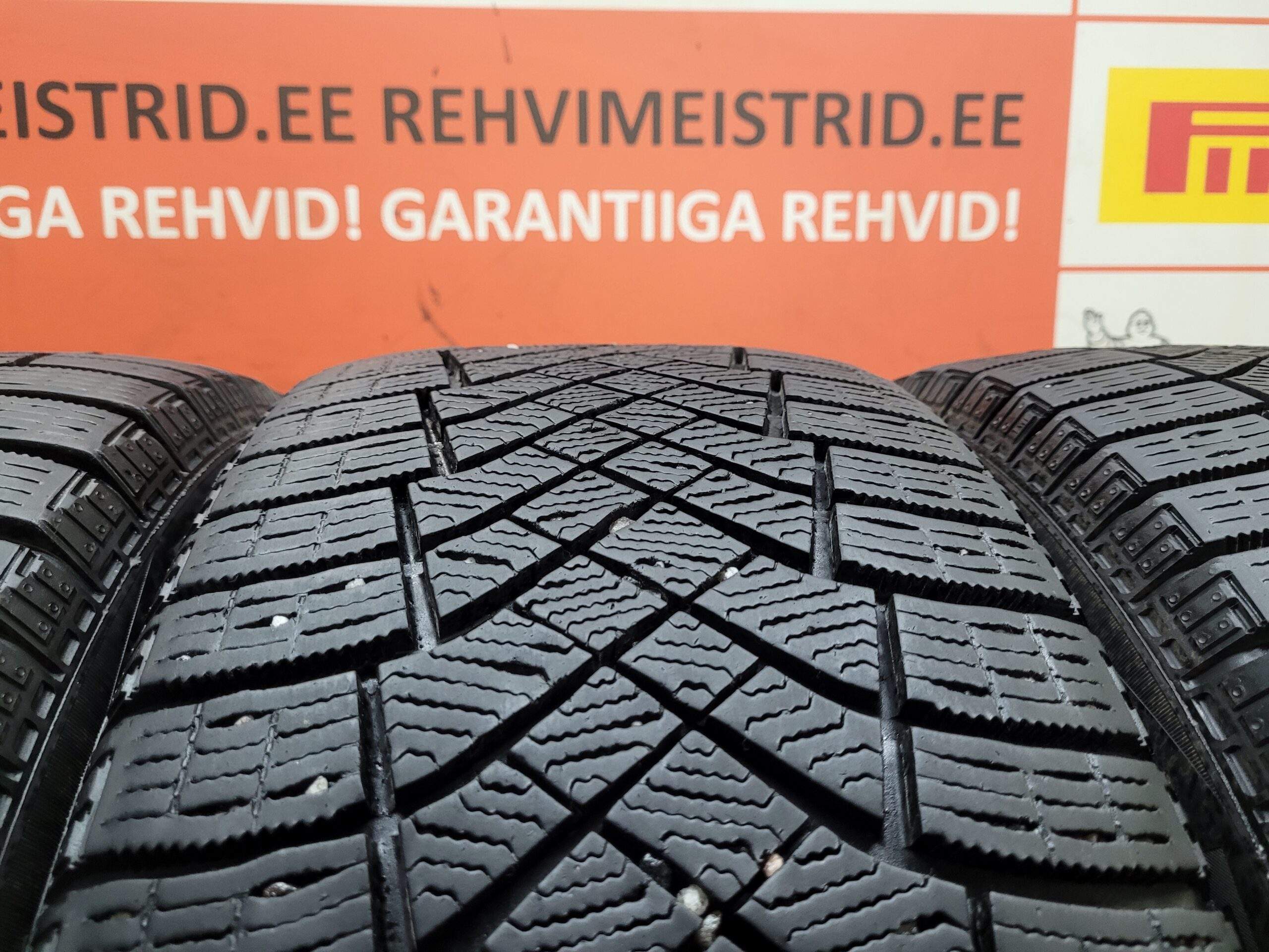 225/50/17 Pirelli Ice Zero - Image 2