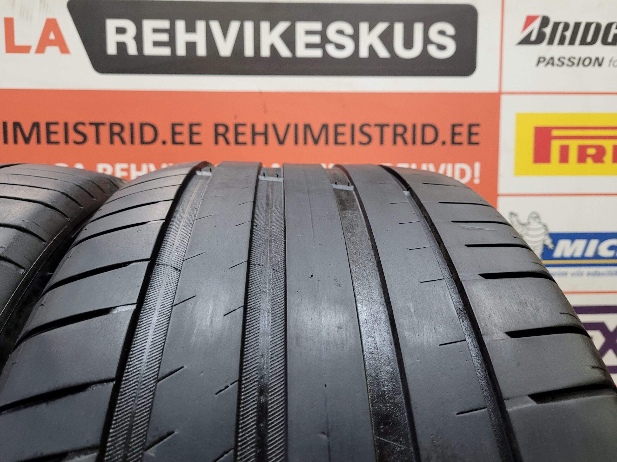 #255/40/21 Michelin Pilot Sport 4 SUV - Image 2