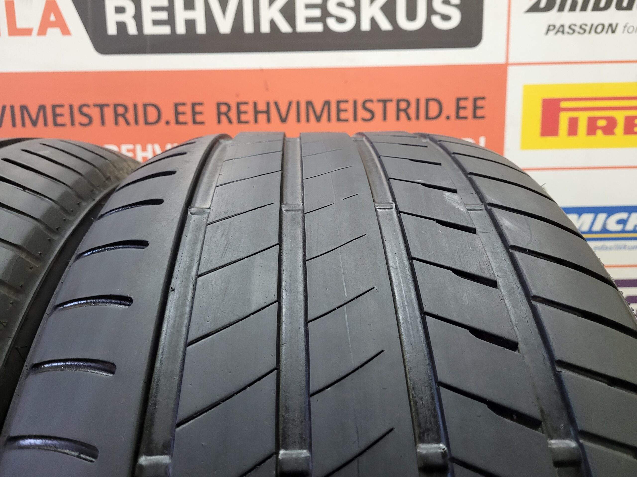 #3054020 Bridgestone Alenza - Image 2