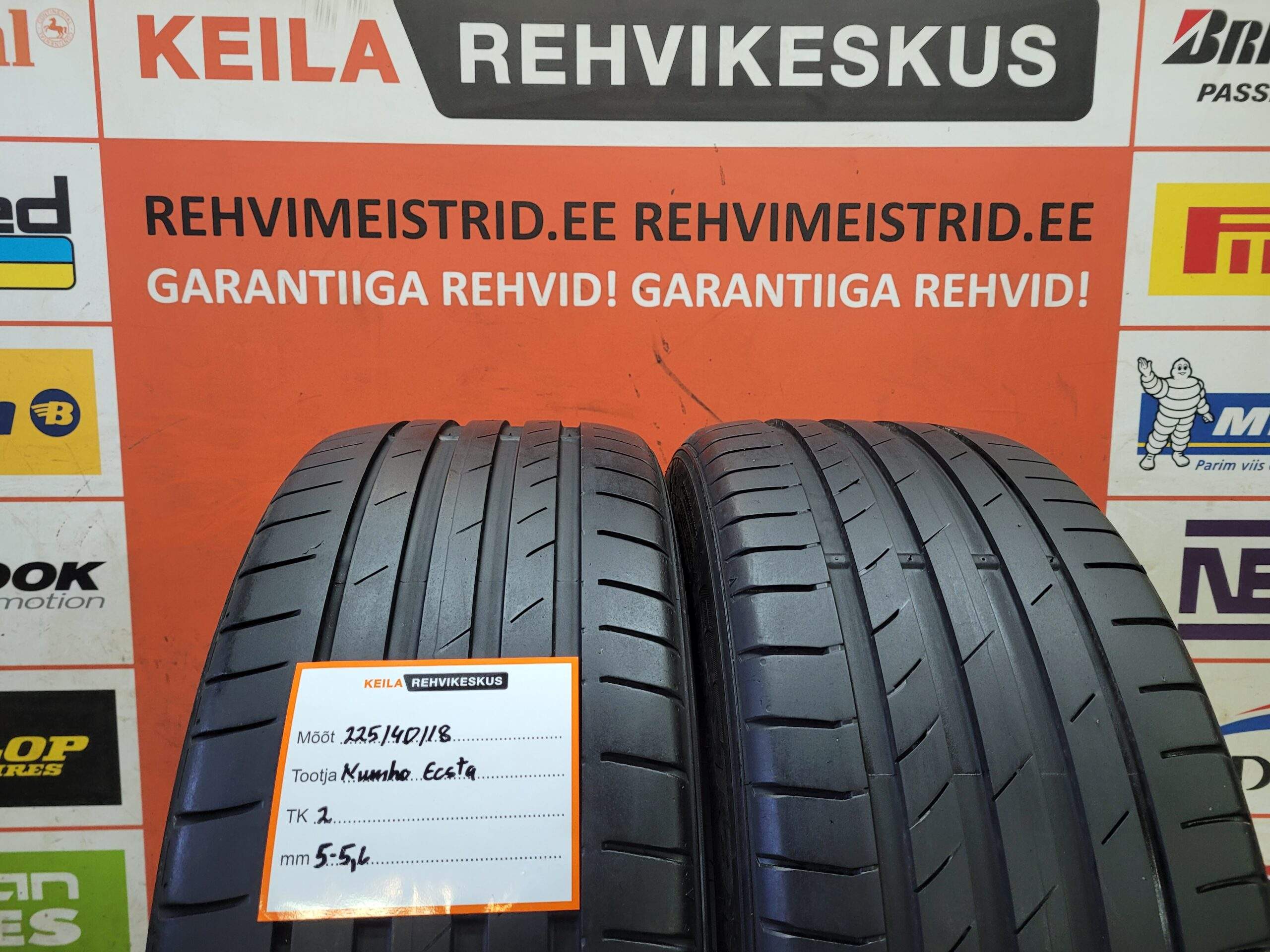 #225/40/18 Kumho Ecsta