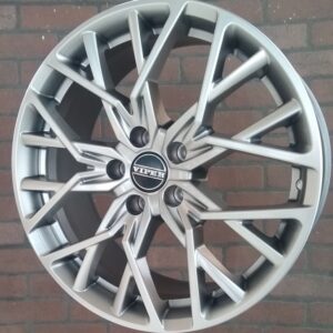 VIPER B225 S Silver ET30 CB66.6 ID5724