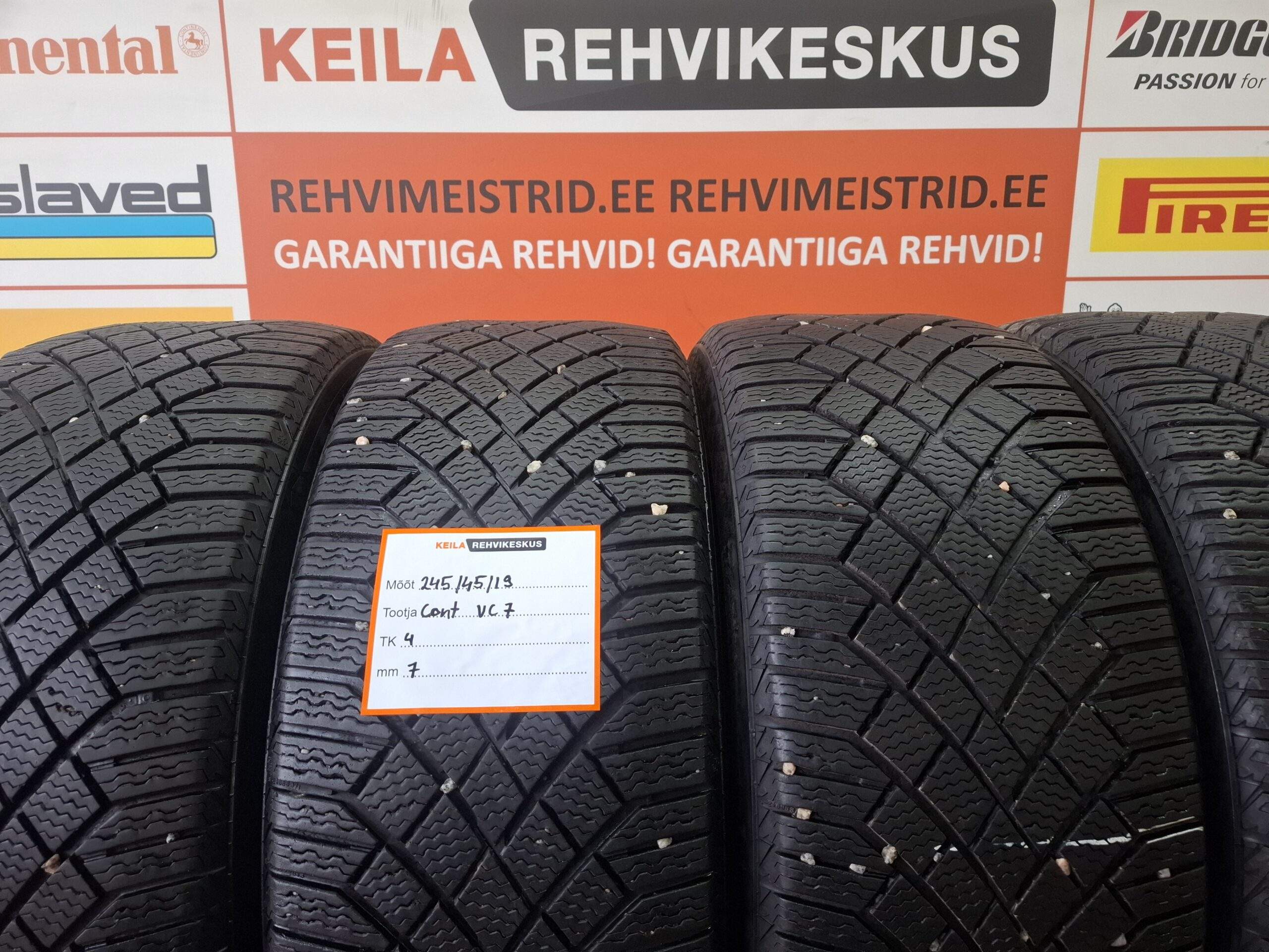 #245/45/19 Continental VC7