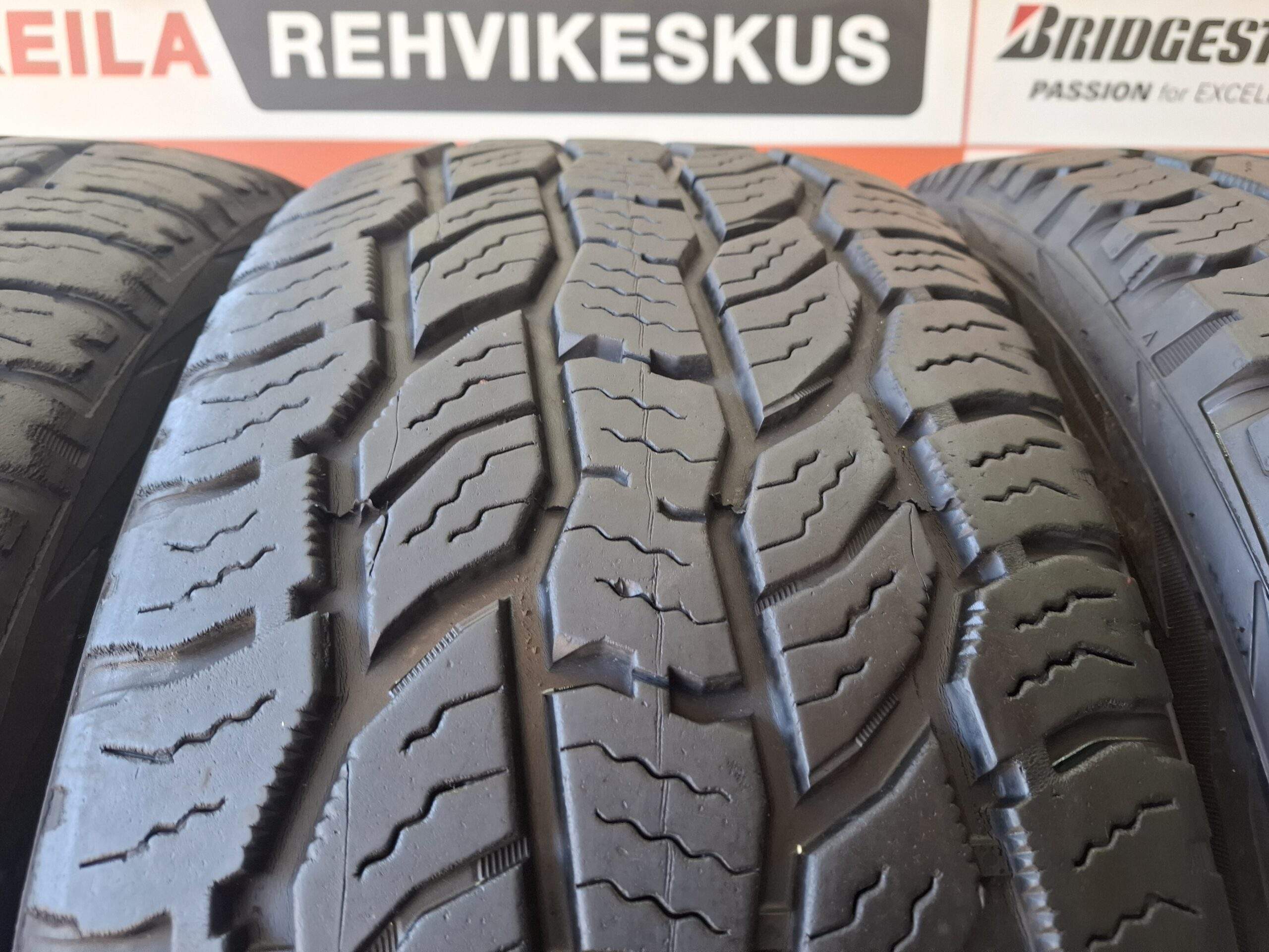 #275/60/20 Cooper Disvovery A/T - Pilt 2
