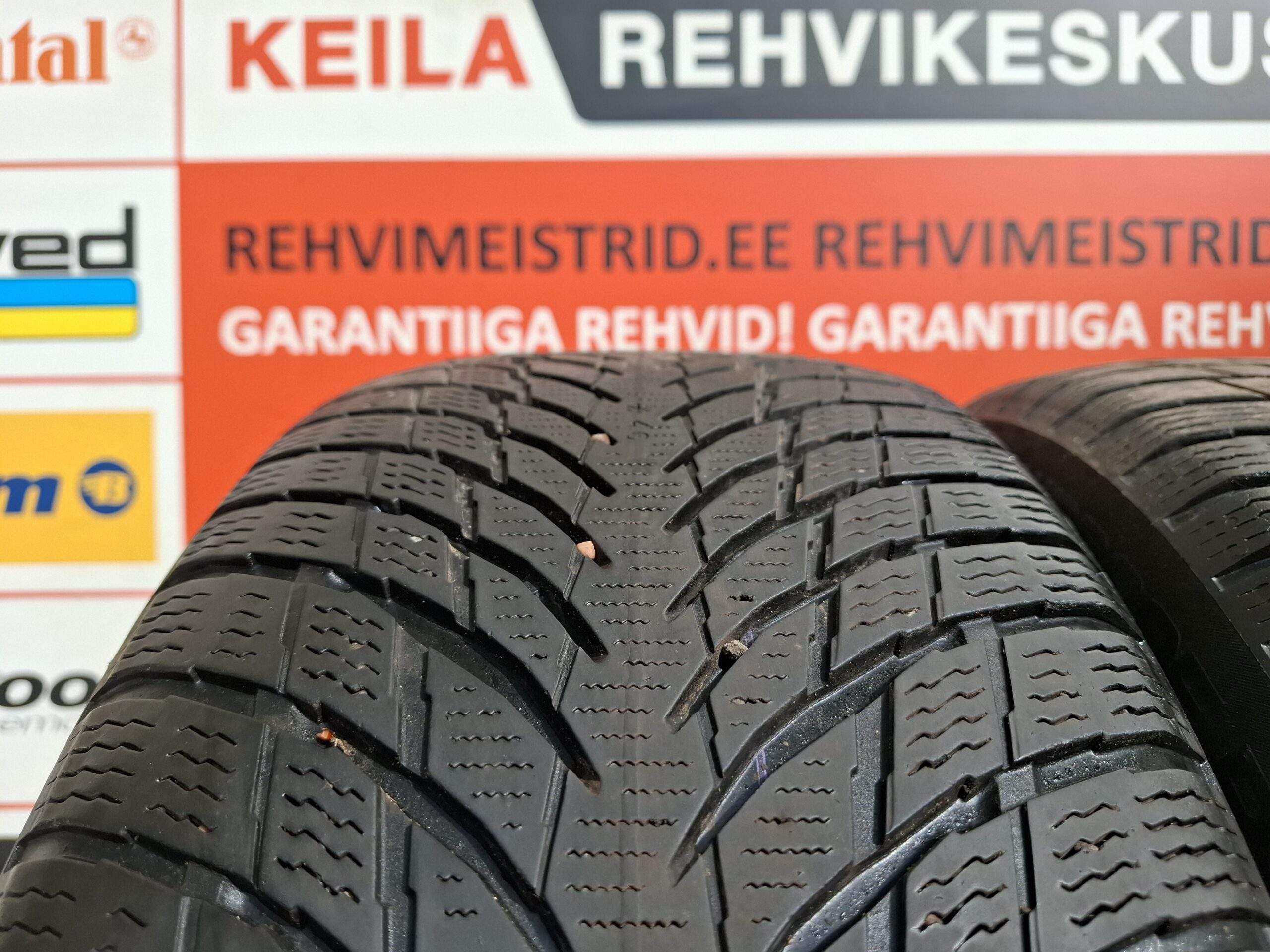#235/45/19 Nokian Snowproof - Pilt 2