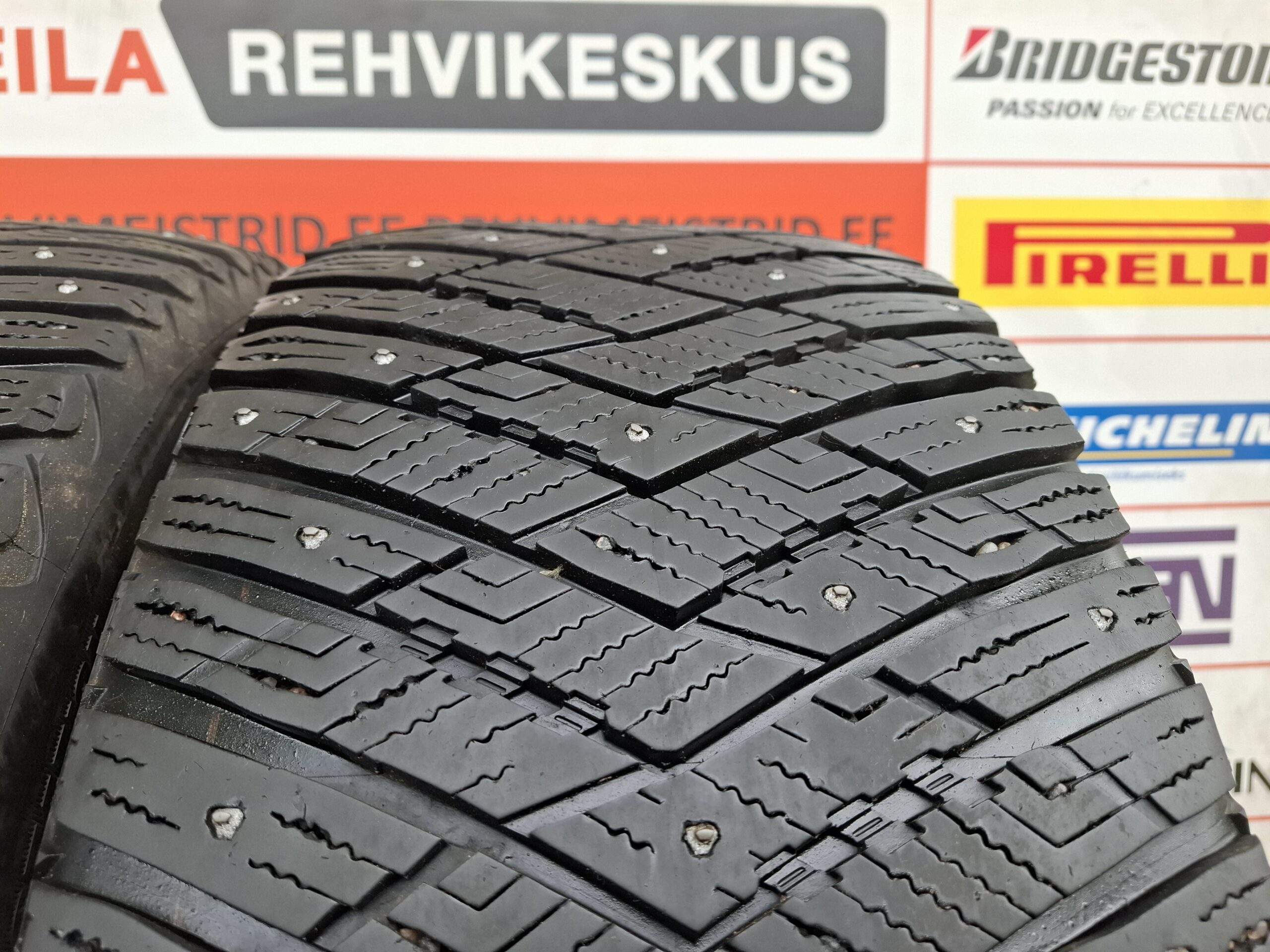 #265/50/20 goodyear UltraGrip Ice Artic - Pilt 2