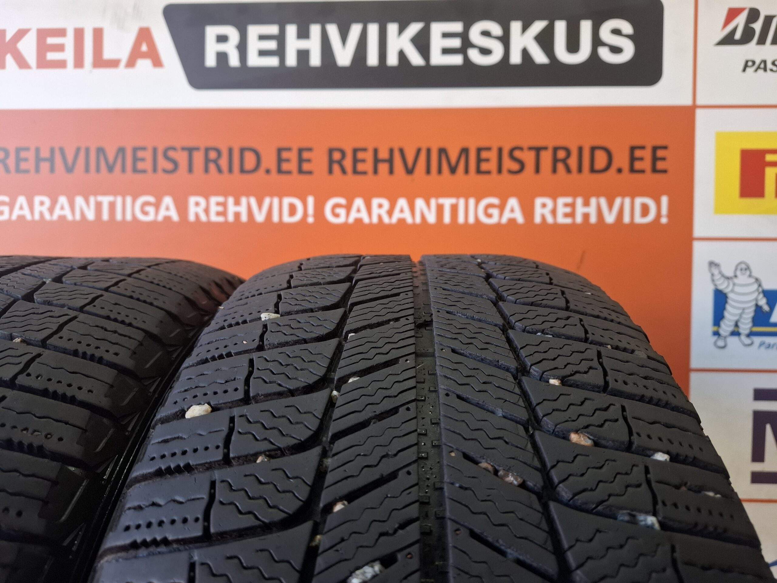 #235/45/18 Michelin X- Ice - Pilt 2