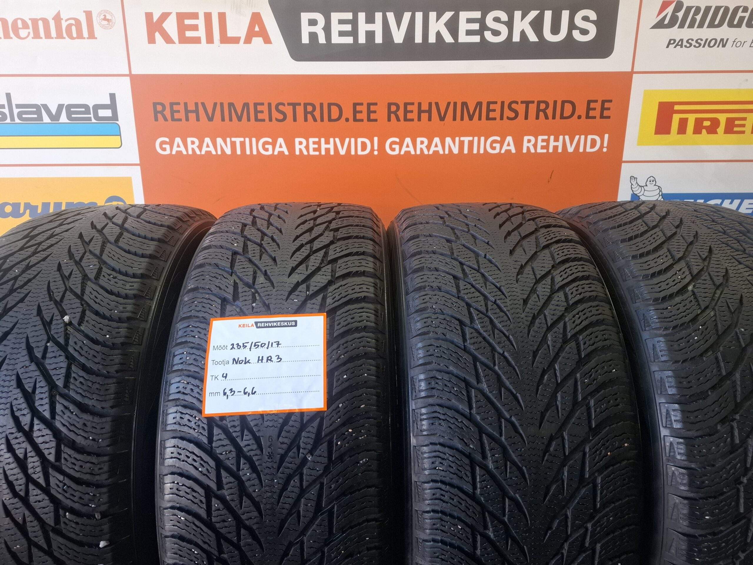#235/50/17 Nokian HR 3